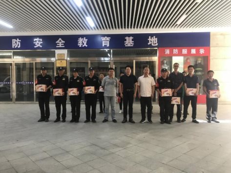 75683fae19ecff15b28805879e4fe4c